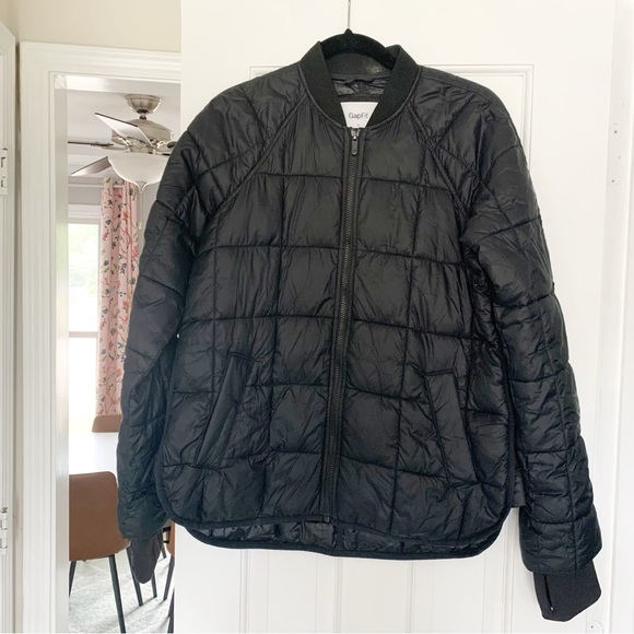 GapFit Black Recycled Quilted Bomber Jacket - Picture 2 of 8